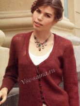 Коричневый жакет спицами из пряжи с мохером