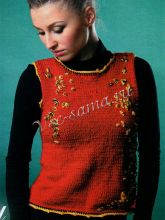 Красная безрукавка спицами с вышивкой