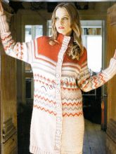 Пальто спицами с орнаментом