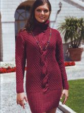 Платье с высоким воротником