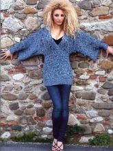 Пуловер с широкими рукавами