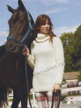 Пушистый свитер с воротником-снудом, фото