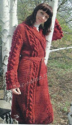 Вязаное пальто с запахом калина красная
