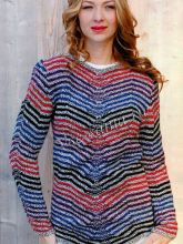 Вязаный спицами пуловер в полоску