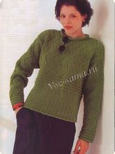 Зеленый пуловер с рельефным узором