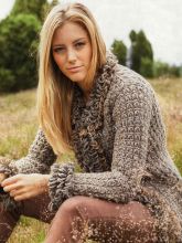 Жакет спицами с планками из длинных петель