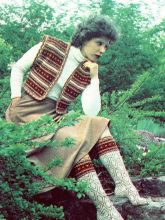 Жилет и гольфы с орнаментом