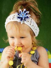 Повязка с голубым цветком, фото