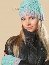 Шапка с помпоном и митенки спицами