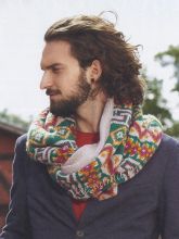 Шарф, украшенный жаккардами, фото