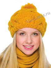 Желтая шапочка с узором из кос, фото