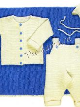 Белая кофточка, шапочка, комбинезон и плед