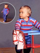 Жилет с капюшоном и полосатый пуловер