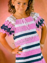 Платье с рукавами из цветов