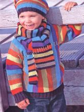 Разноцветный пуловер, шапочка и шарфик