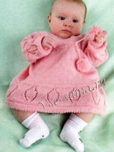 Розовое платье для малышки спицами