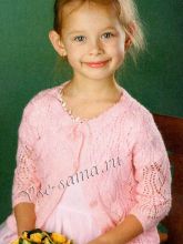 Розовый ажурный жакет спицами