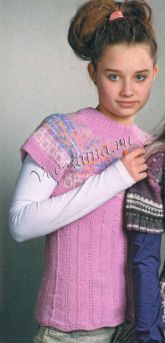 Розовый пуловер с короткими рукавами