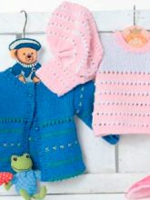 Синий жакетик и пуловер и шапочка розово-белого цвета