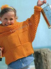 Желтый пуловер и шарф-петля, фото