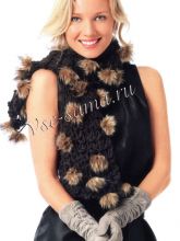 Шарфик из толстой пряжи с меховыми помпонами