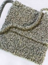 Сумочка связанная шахматным узором