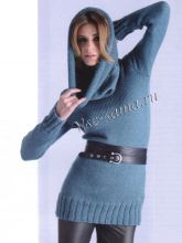 Удлинённый пуловер с воротником-капюшоном