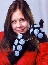Варежки с голубыми кругами