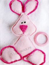 Зайчик-попрыгайчик - игрушка спицами