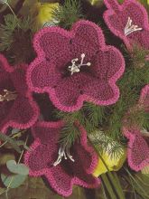 Букет в оттенках цикламена