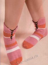 Полосатые носки со шнуровкой