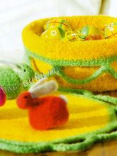 Валяная салфетка и корзинка