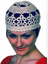 Шапочка из неокрашенной пряжи