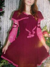 Бордовое платье