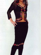 Юбка и жакет с цветочным украшением