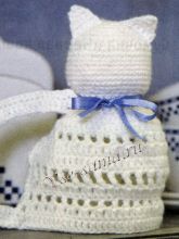 Белая кошечка