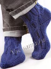 Мужские носки с косами спицами