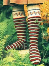 Полосатые гольфы с рисунком