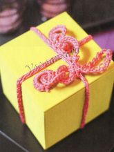 Декор с колечками для подарочной коробки, фото